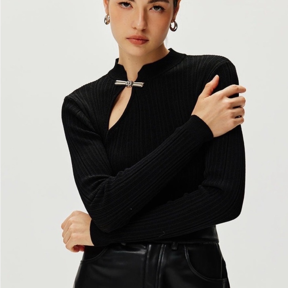 Commense Elegant Black Ribbed Women's Top